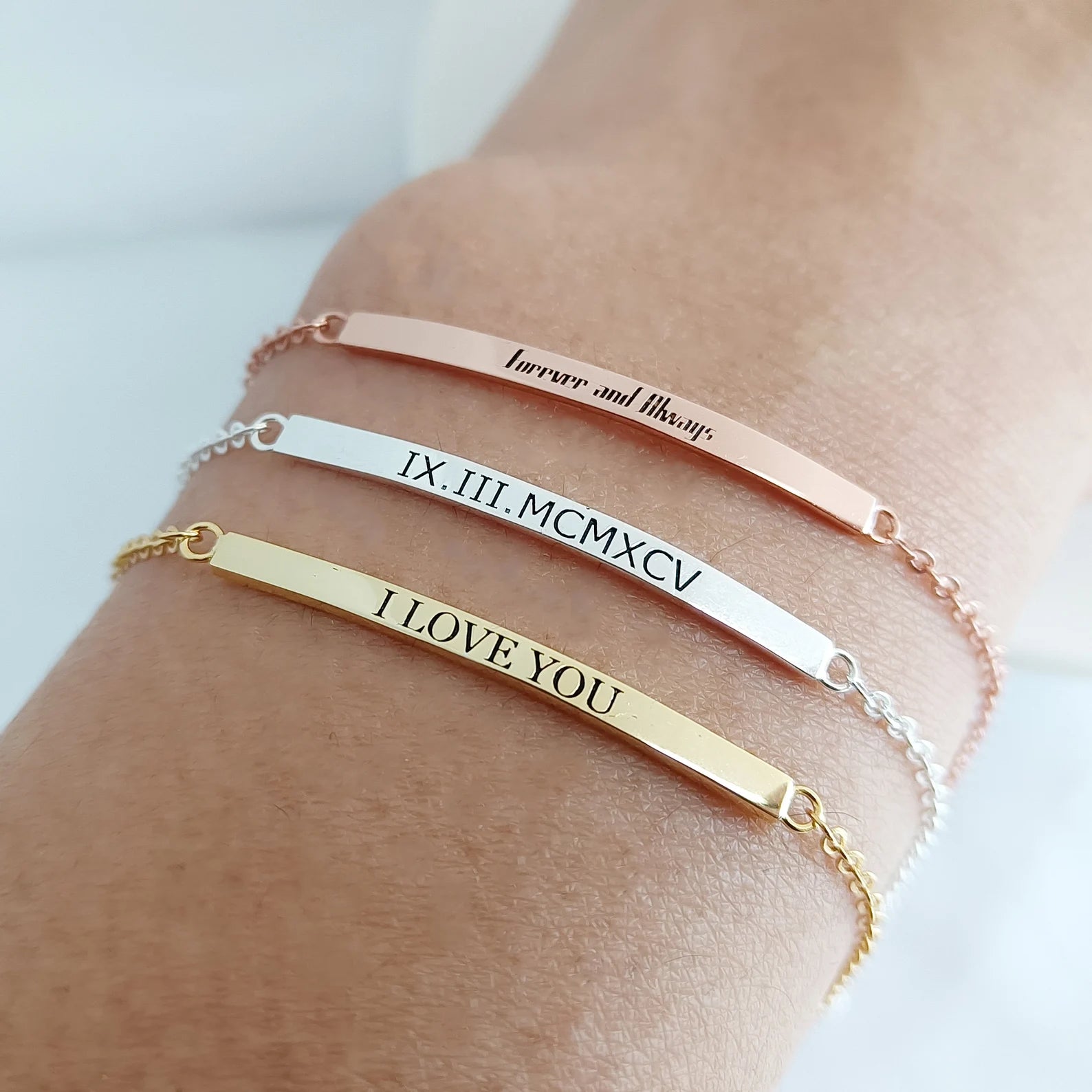 Signature Bar Bracelet – Adjustable